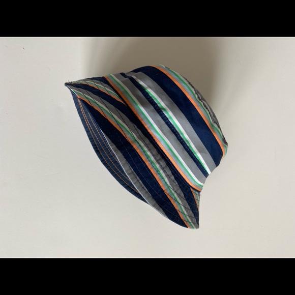 OshKosh B'Gosh Lightweight Striped Bucket Hat Size 12-24 Months - Picture 5 of 10